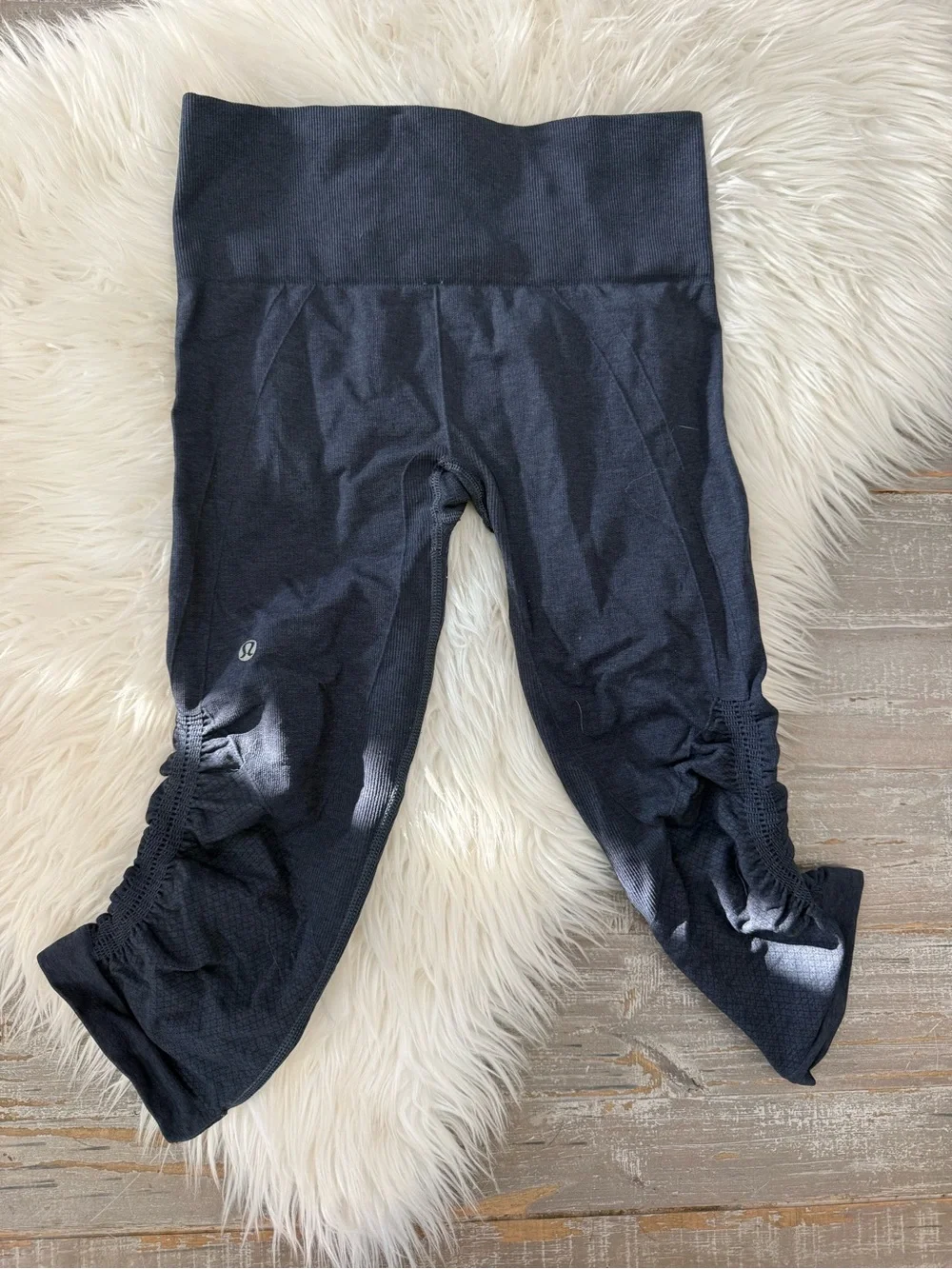 Lululemon In The Flow Crop II Leggings Heathered Blue Ruched Yoga Pants Size 4
